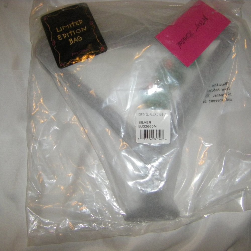 Betsey Johnson Kitsch Dirty Gurl Crossbody Bag Martini BJ32660M NEW SEALED - Picture 12 of 15